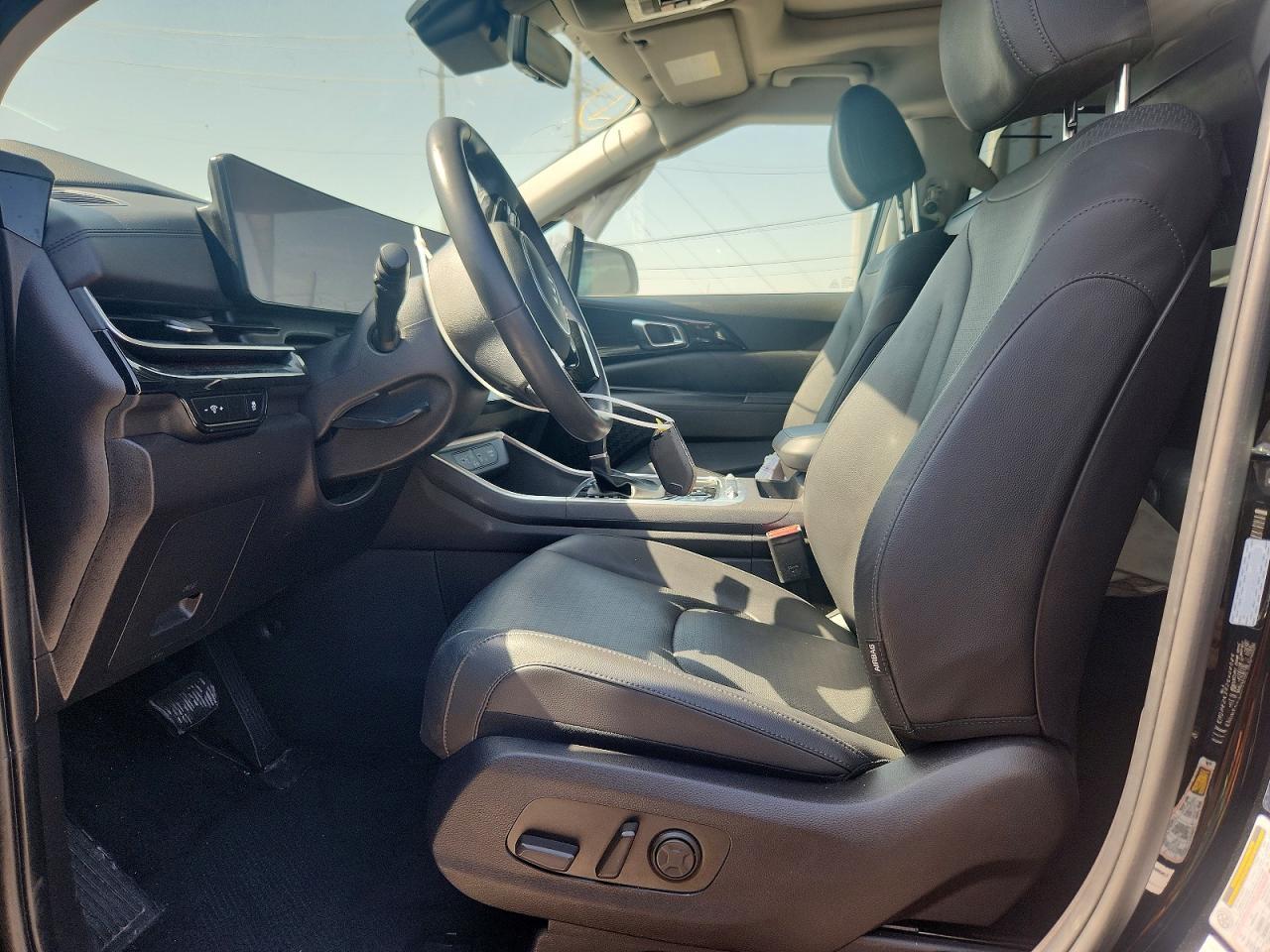 KIA CARNIVAL 2025 — 8