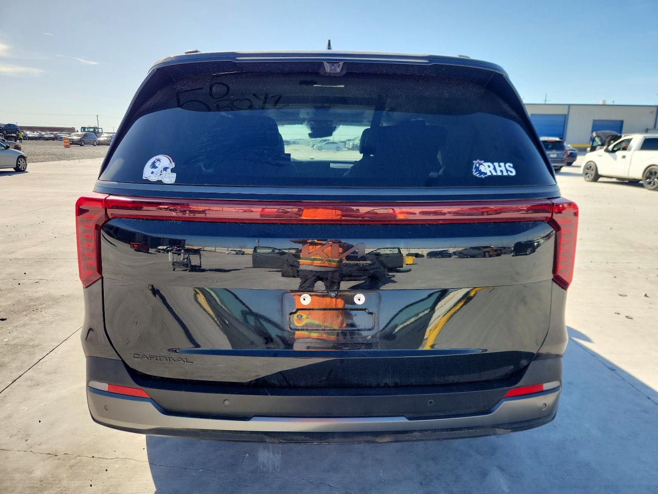 KIA CARNIVAL 2025 — 7