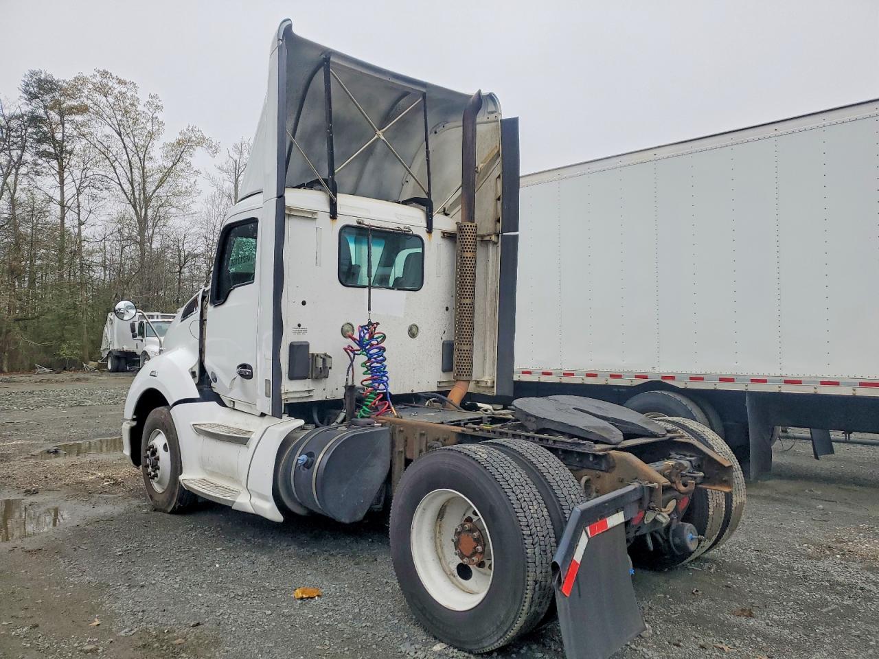 KENWORTH CONSTRUCTION 2014 — 4