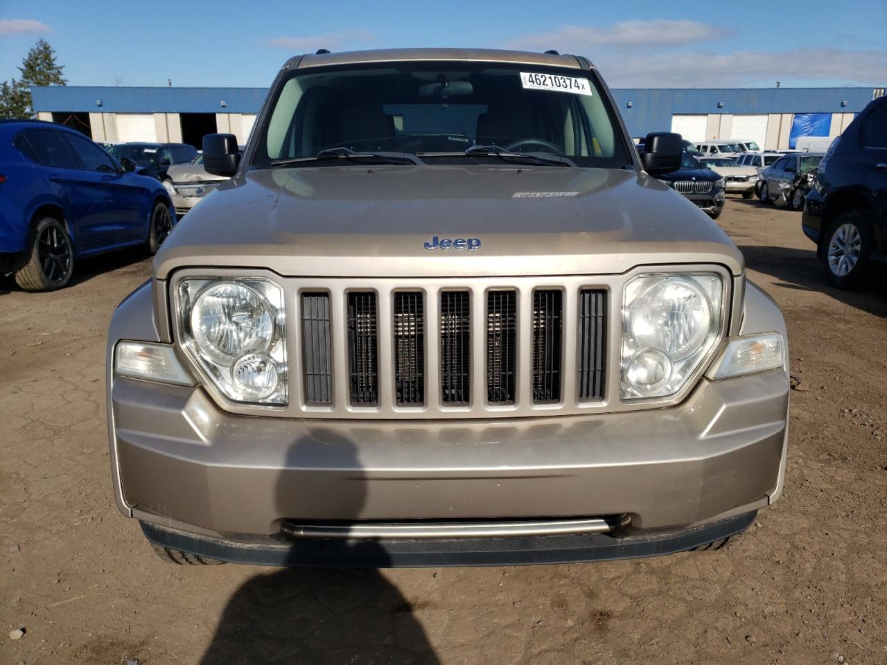 JEEP LIBERTY 2010 — 6