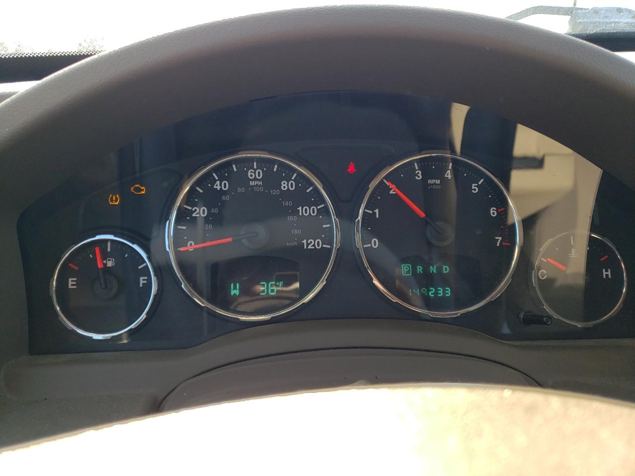 JEEP LIBERTY 2010 — 10