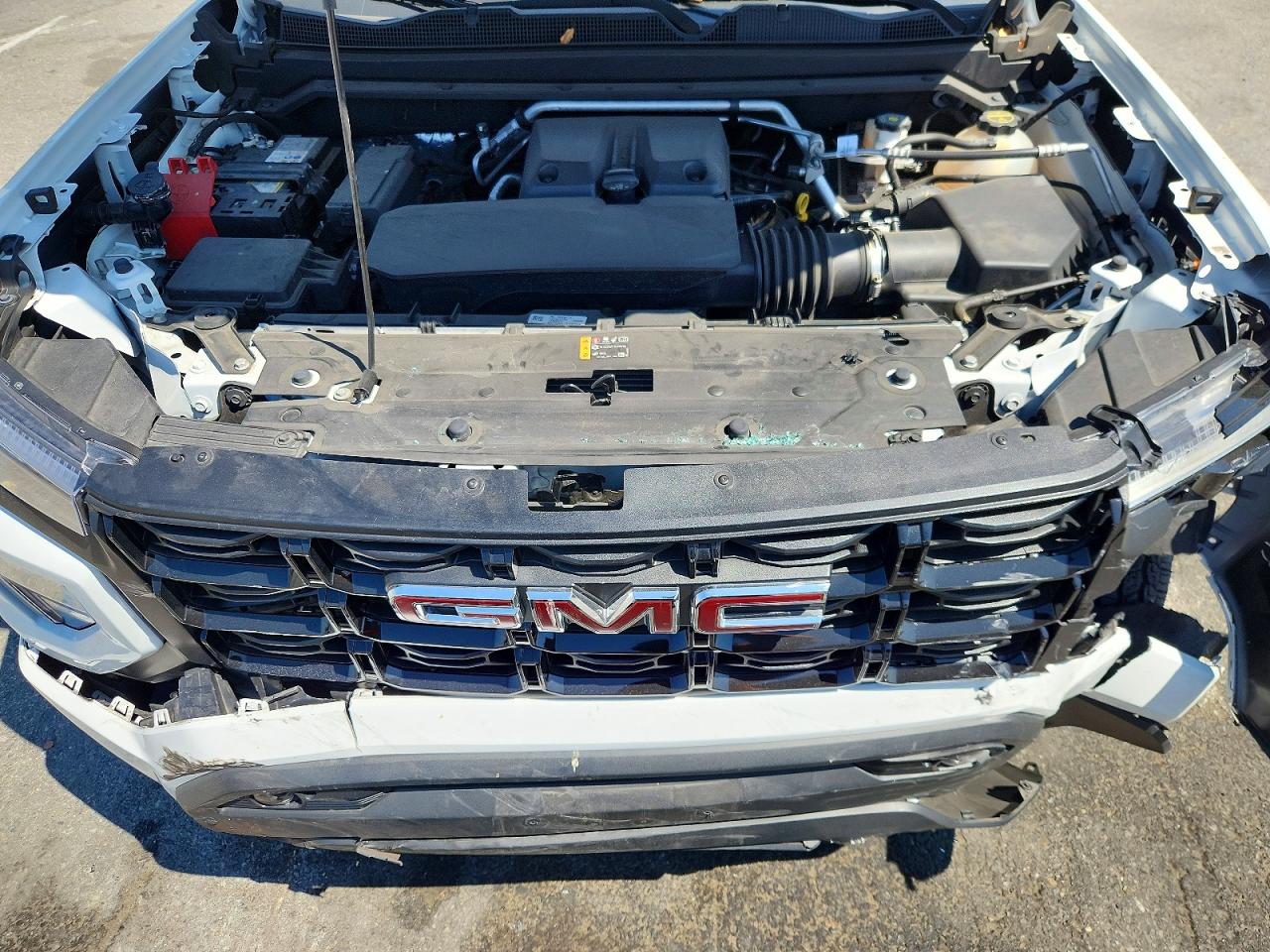 GMC CANYON 2024 — 12
