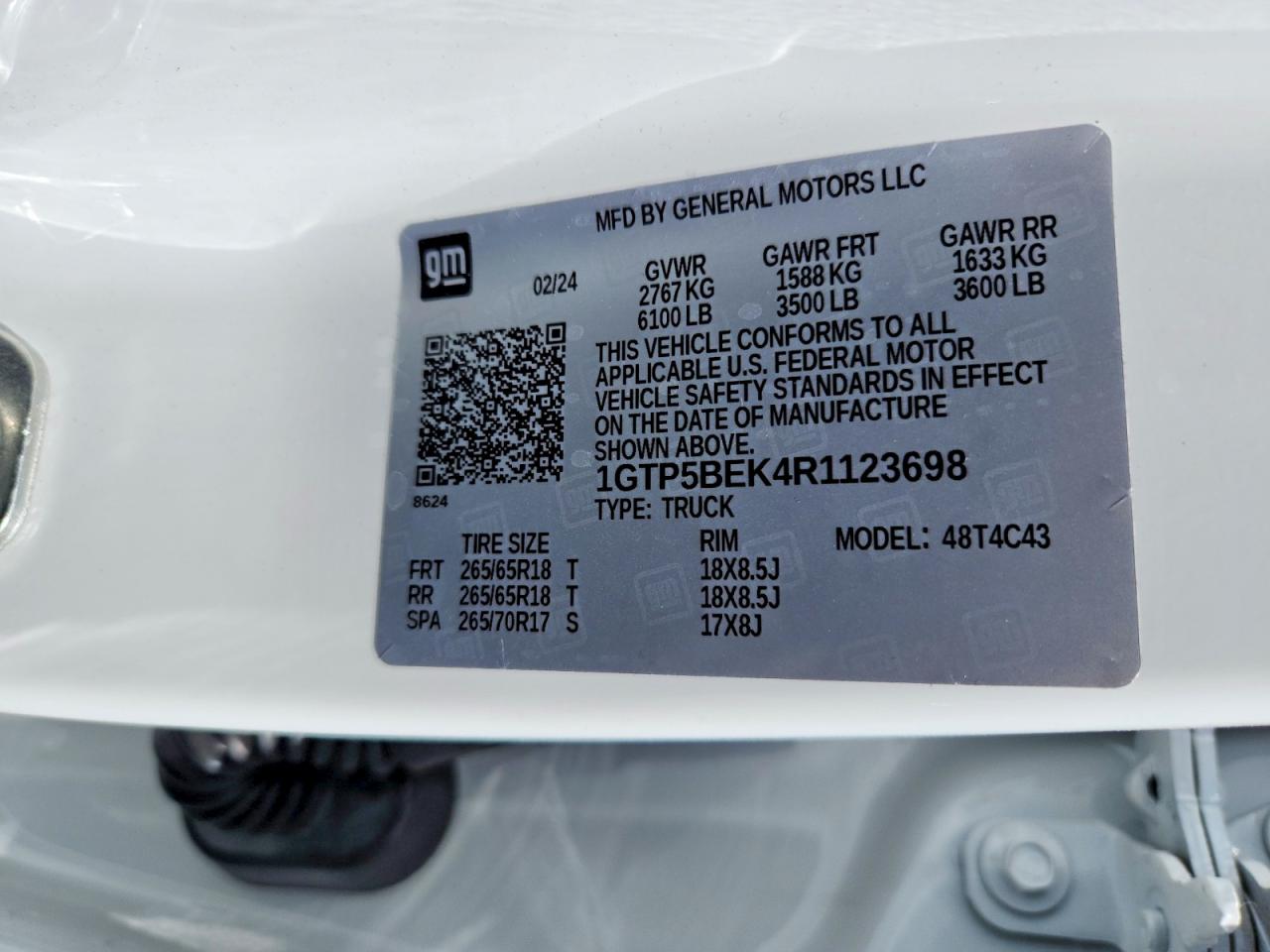 GMC CANYON 2024 — 13