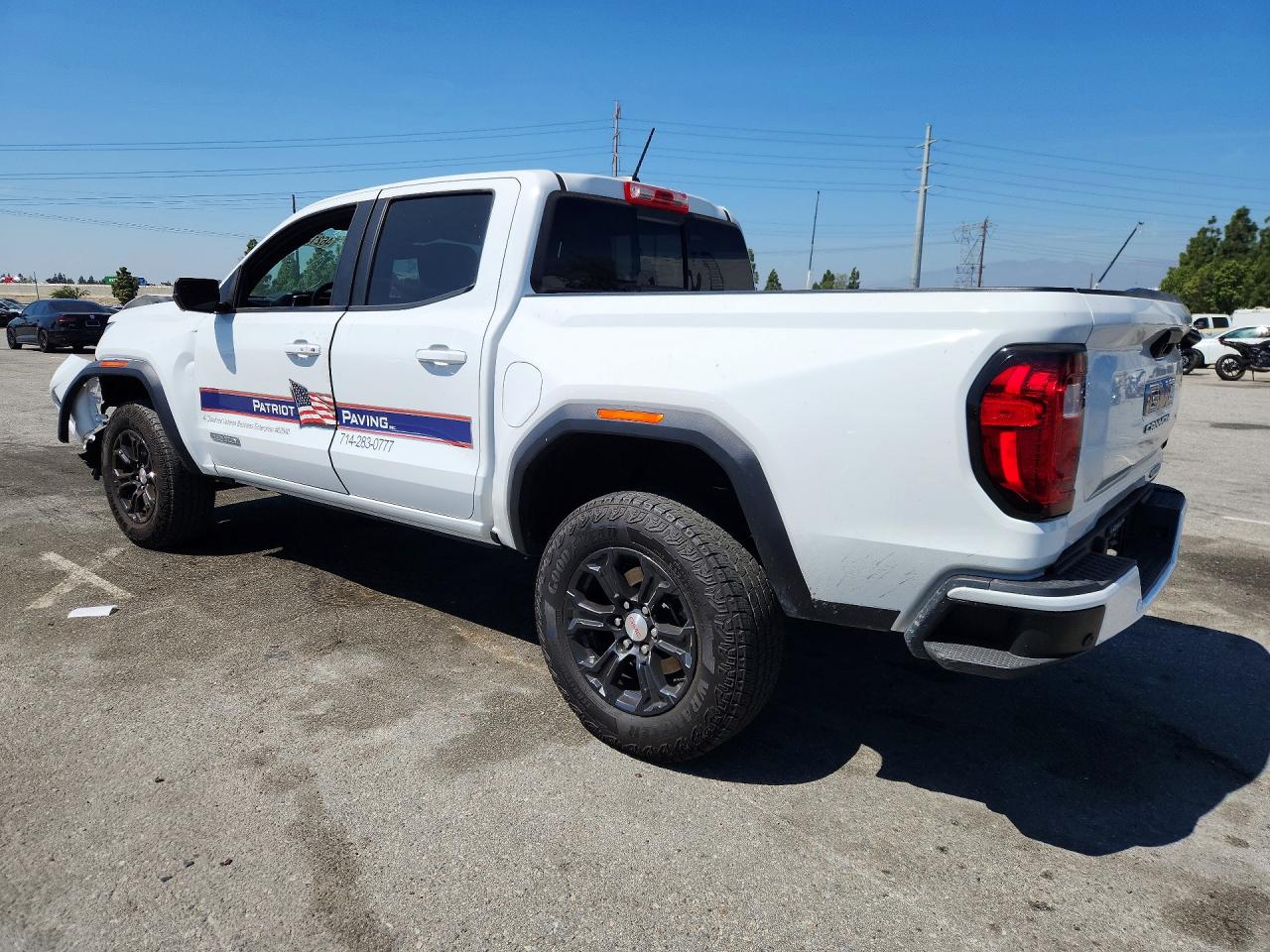 GMC CANYON 2024 — 3