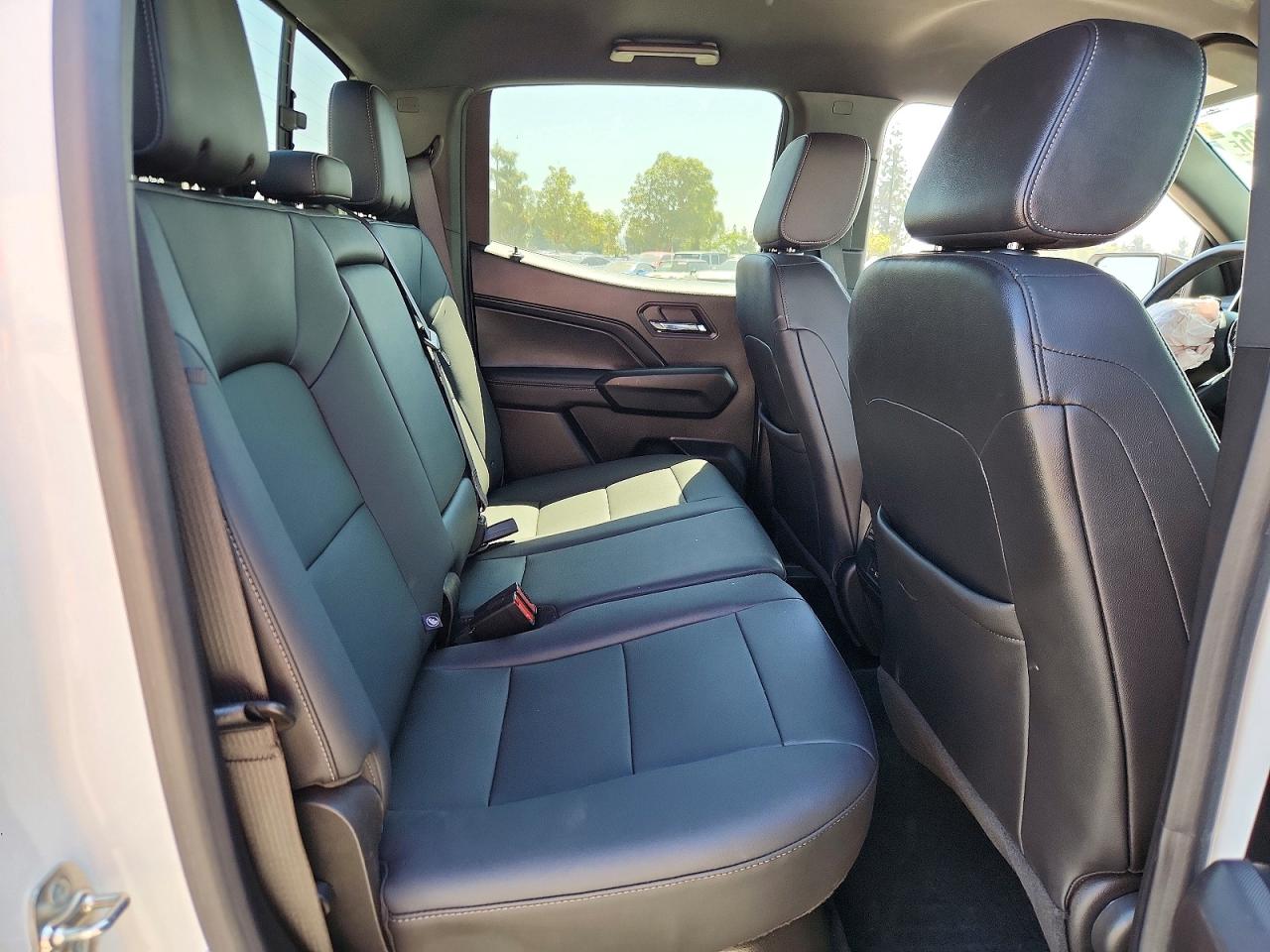 GMC CANYON 2024 — 11