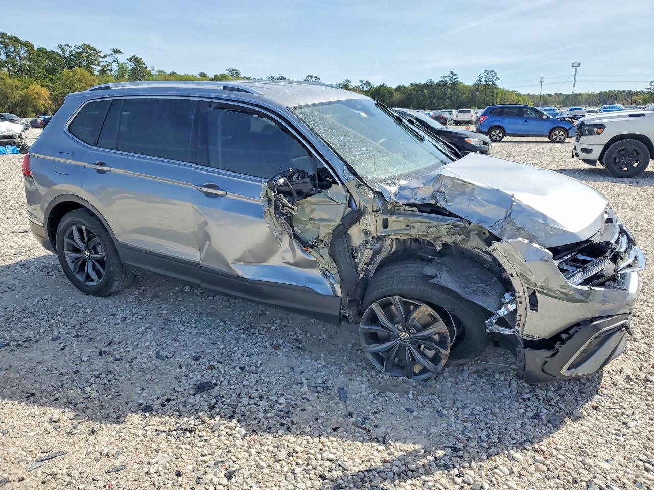 2023 VOLKSWAGEN TIGUAN SE