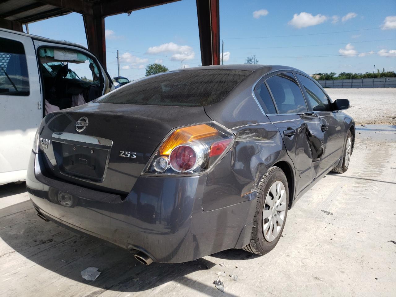 Nissan Altima 2008 — 4