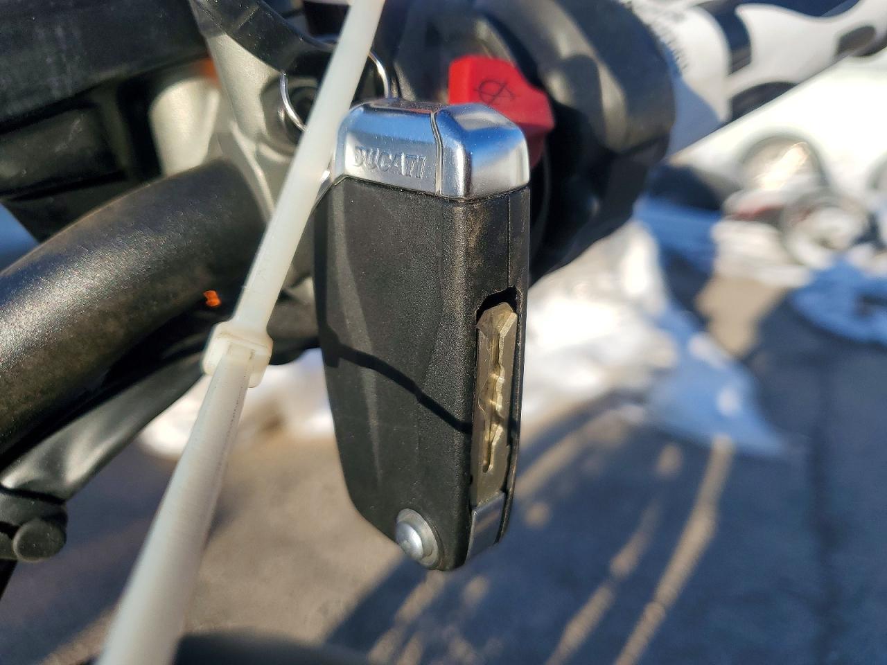 DUCATI DIAVEL 2022 — 9