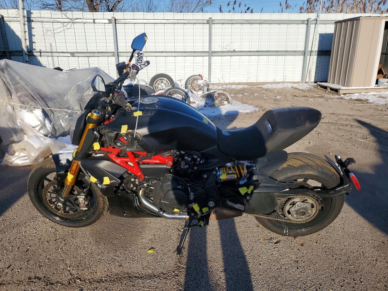 DUCATI DIAVEL 2022 — 4