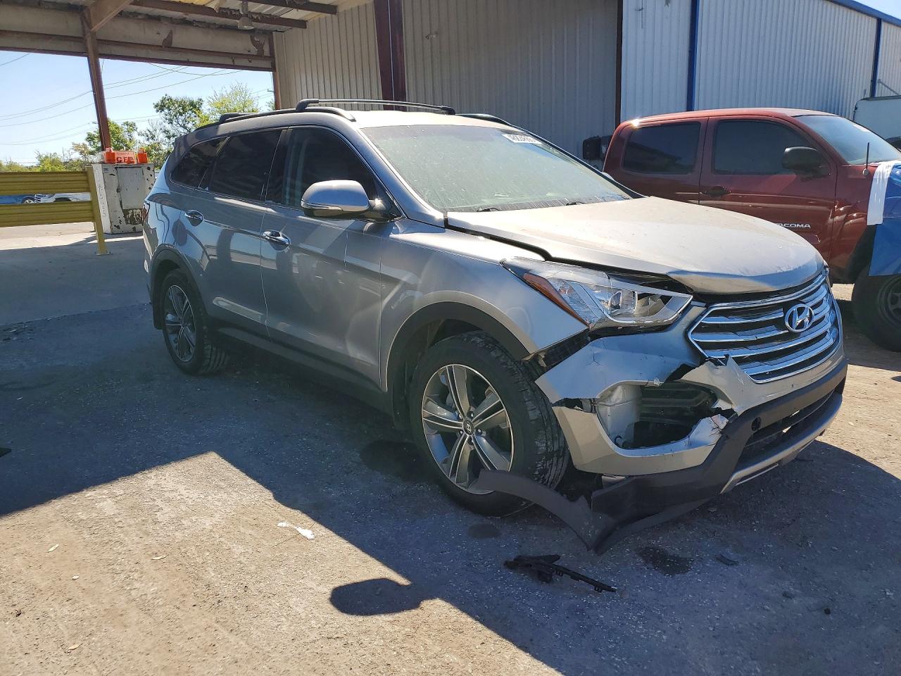 HYUNDAI SANTA FE 2016 — 5