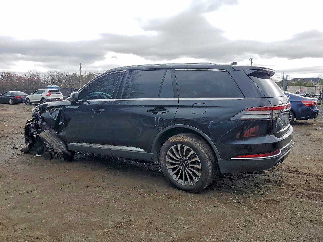 LINCOLN AVIATOR 2024 — 3