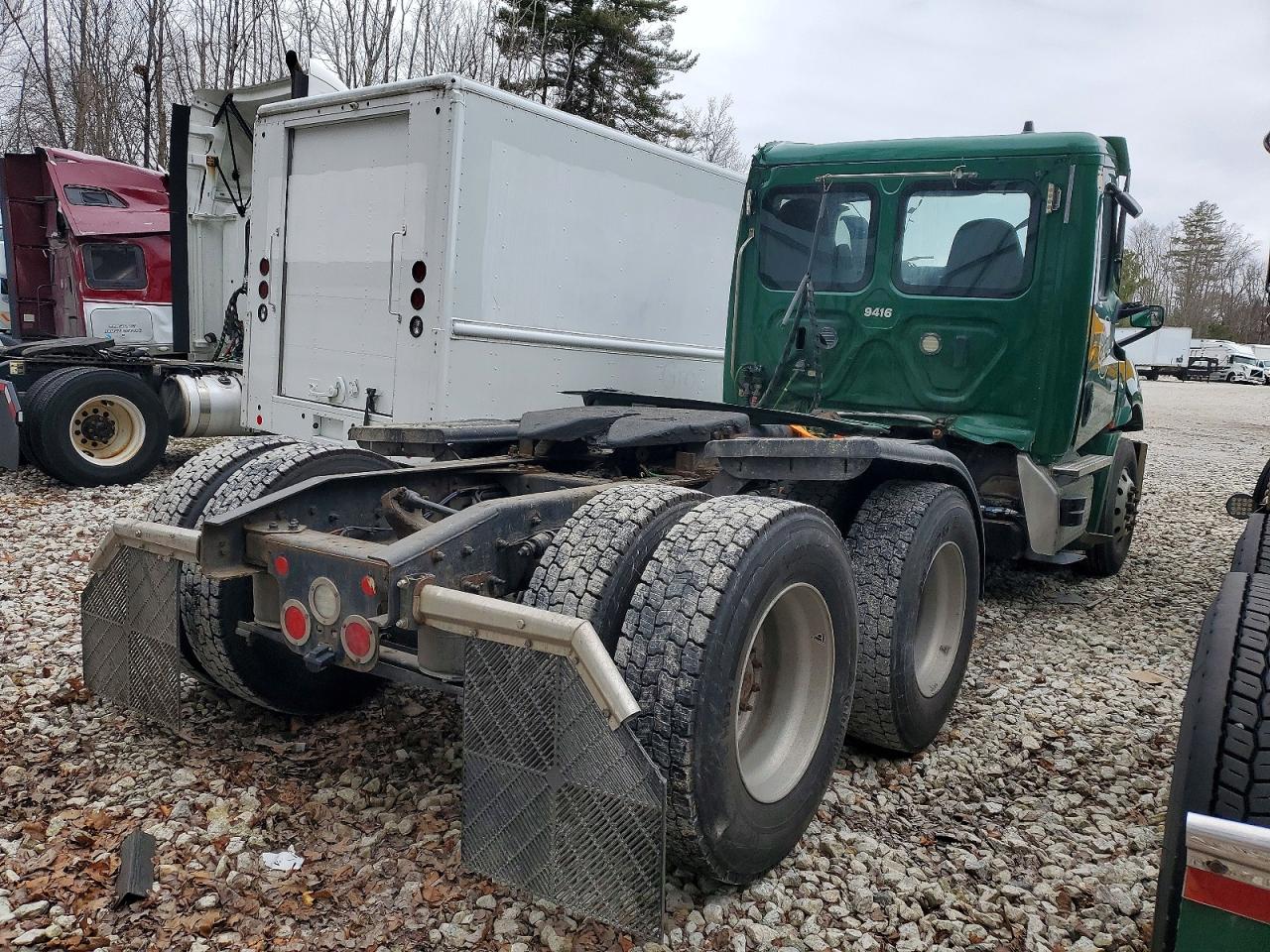 2020 FREIGHTLINER CASCADIA 126