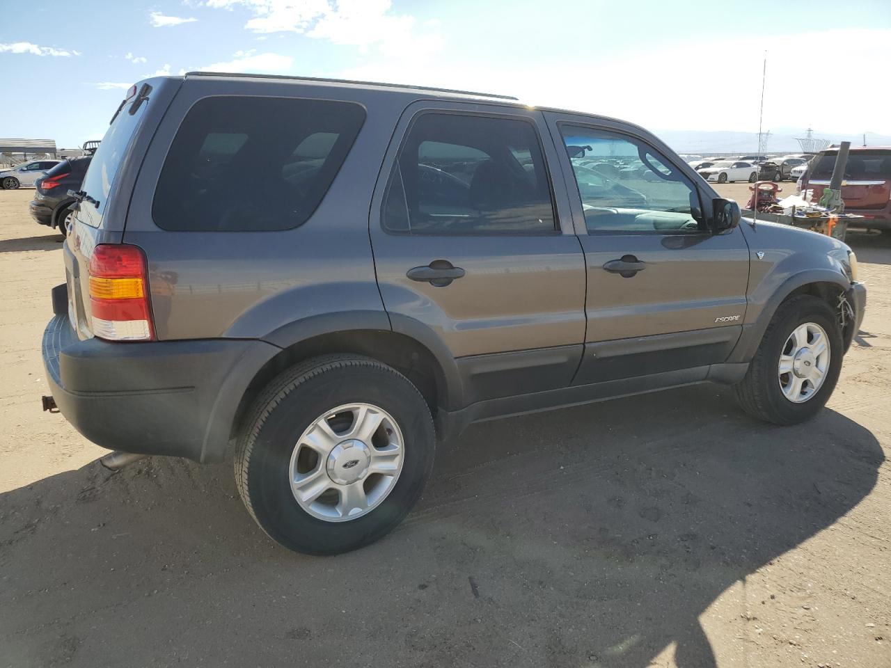 FORD ESCAPE 2002 — 4