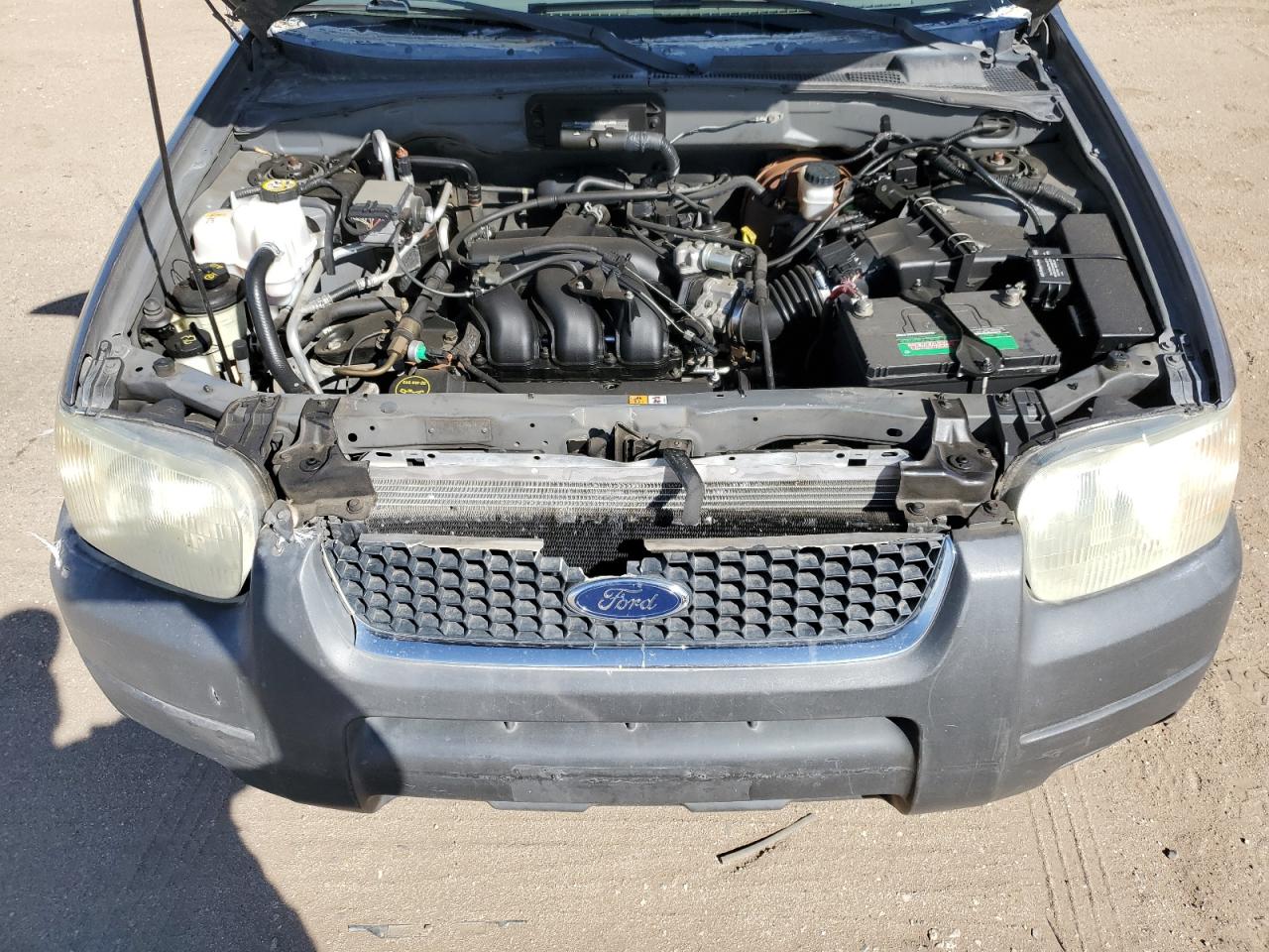 FORD ESCAPE 2002 — 12