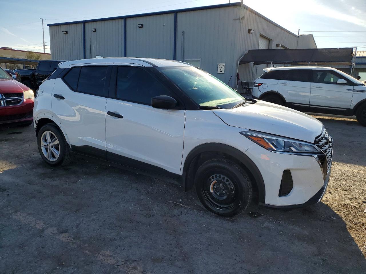 2024 NISSAN KICKS S