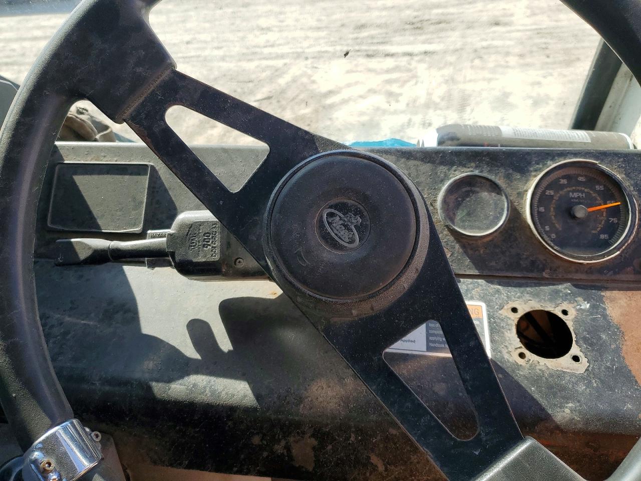 Mack LEU613 2010 — 9