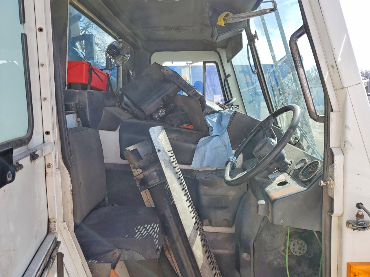 Mack LEU613 2010 — 7