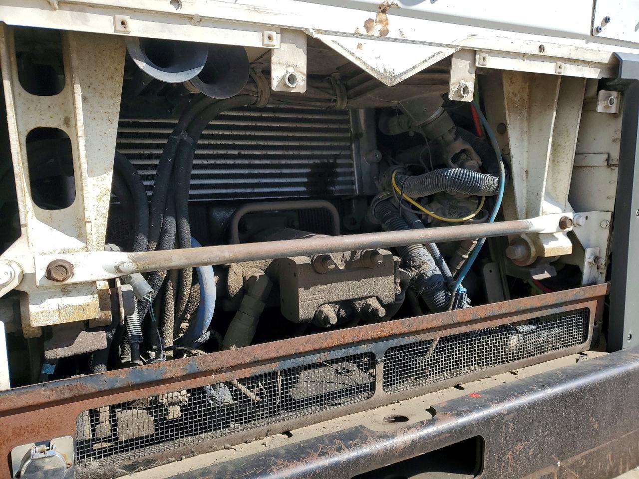 Mack LEU613 2010 — 8