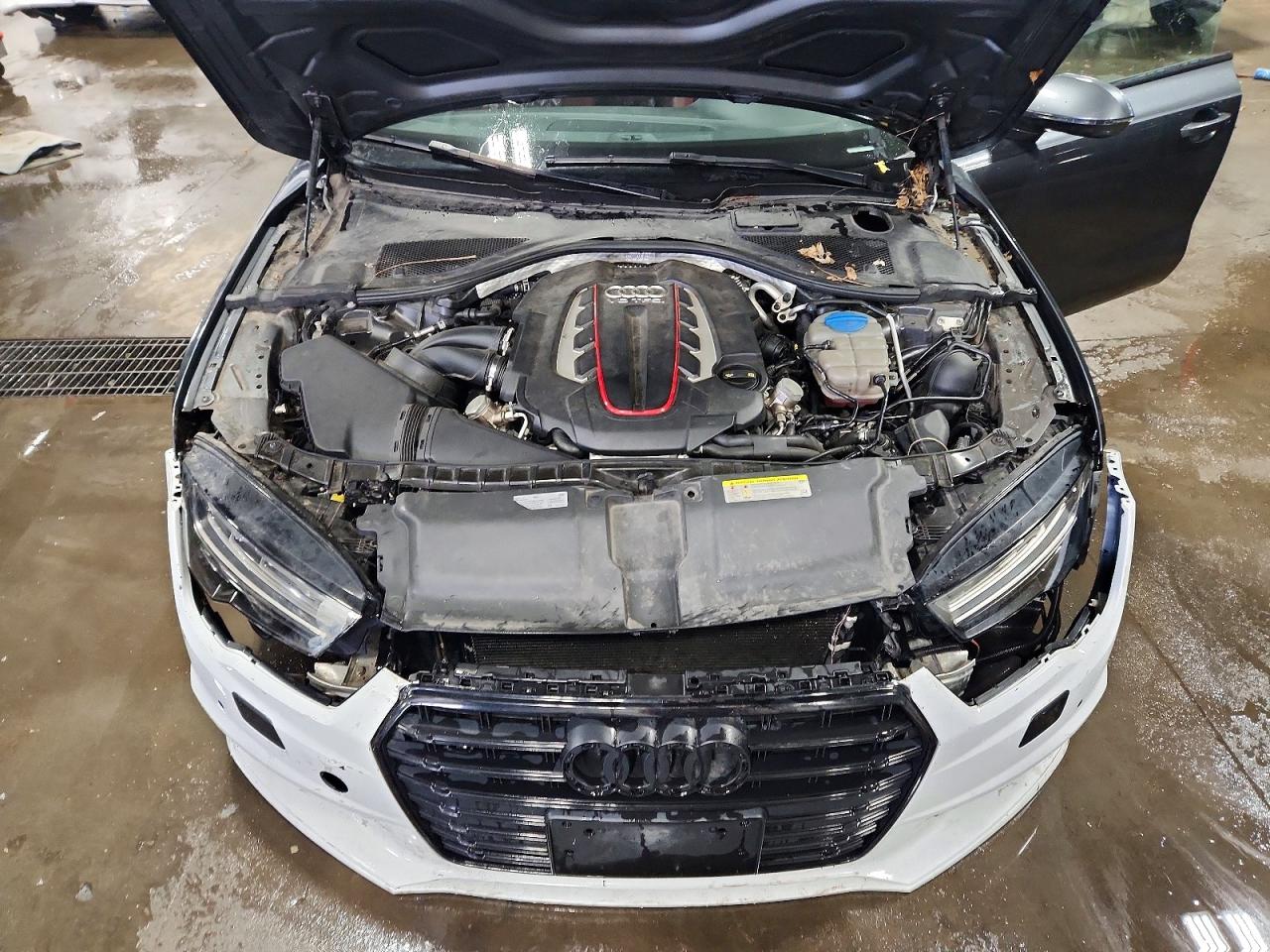 AUDI S7 2018 — 12