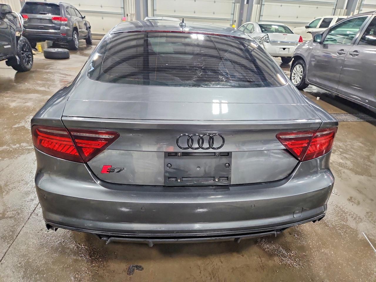AUDI S7 2018 — 7