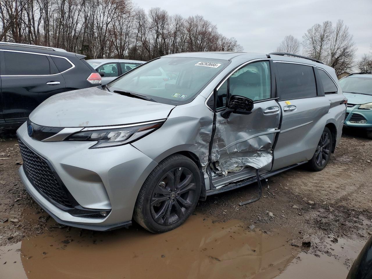 TOYOTA SIENNA 2021 — 2
