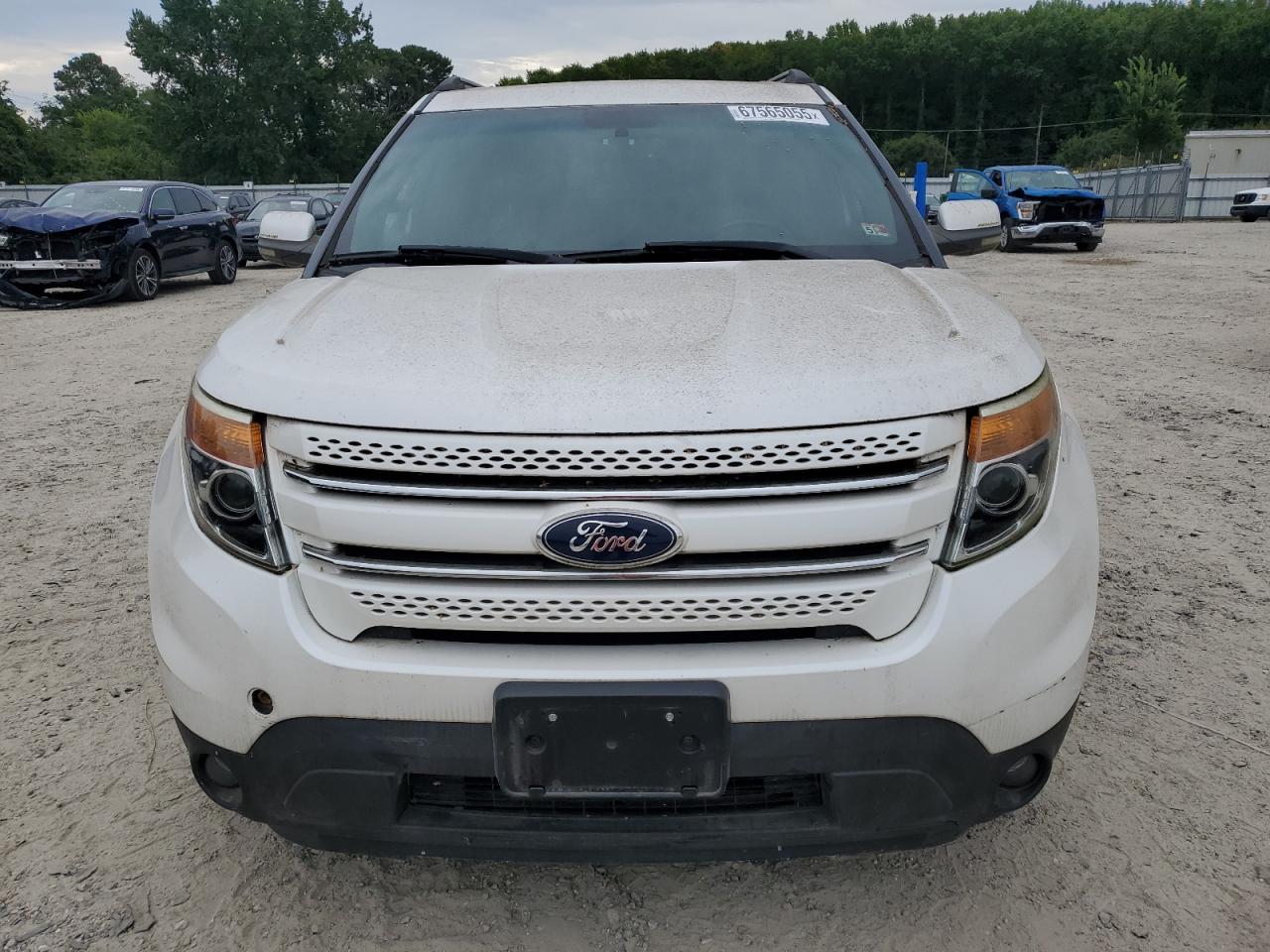 FORD EXPLORER 2012 — 6