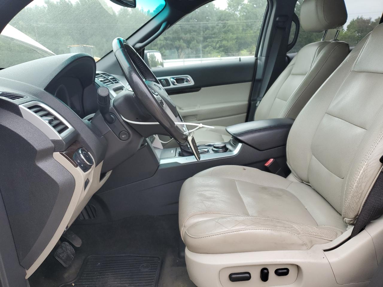 FORD EXPLORER 2012 — 8