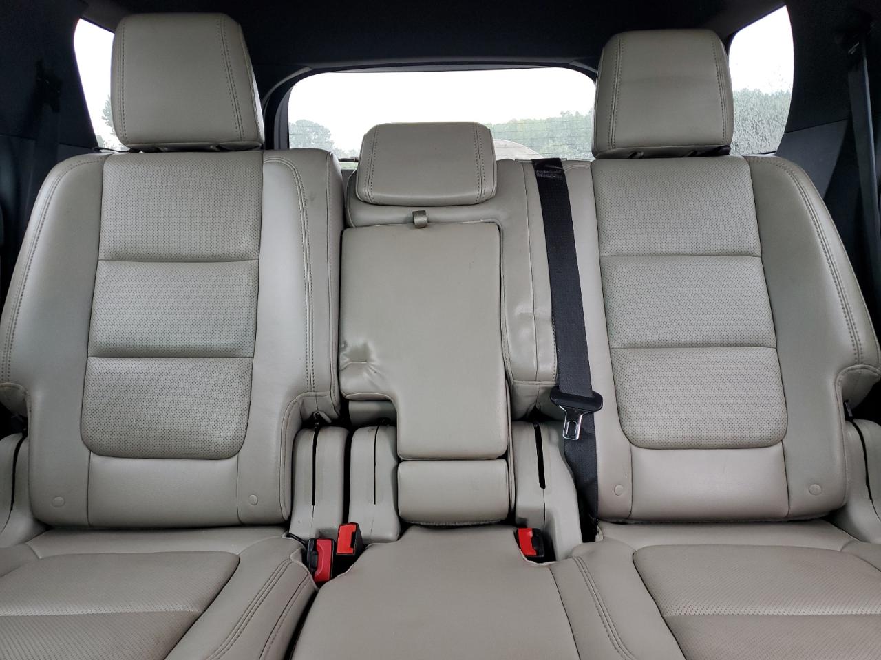 FORD EXPLORER 2012 — 11