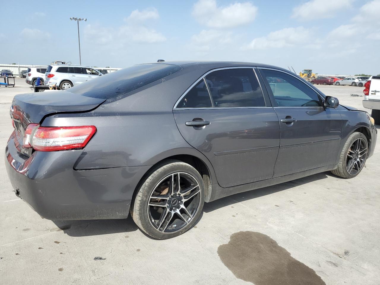 TOYOTA CAMRY 2011 — 4