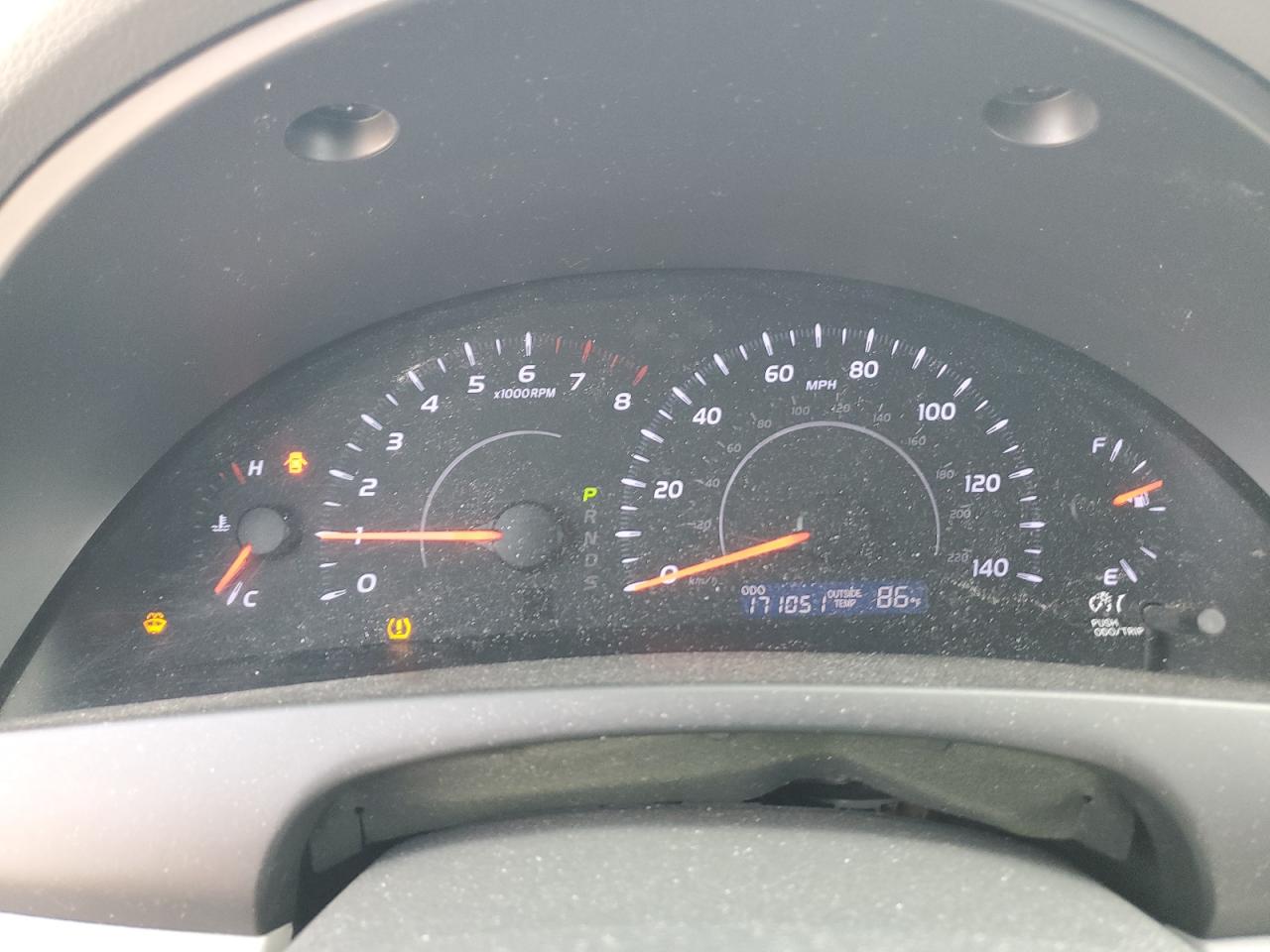TOYOTA CAMRY 2011 — 10