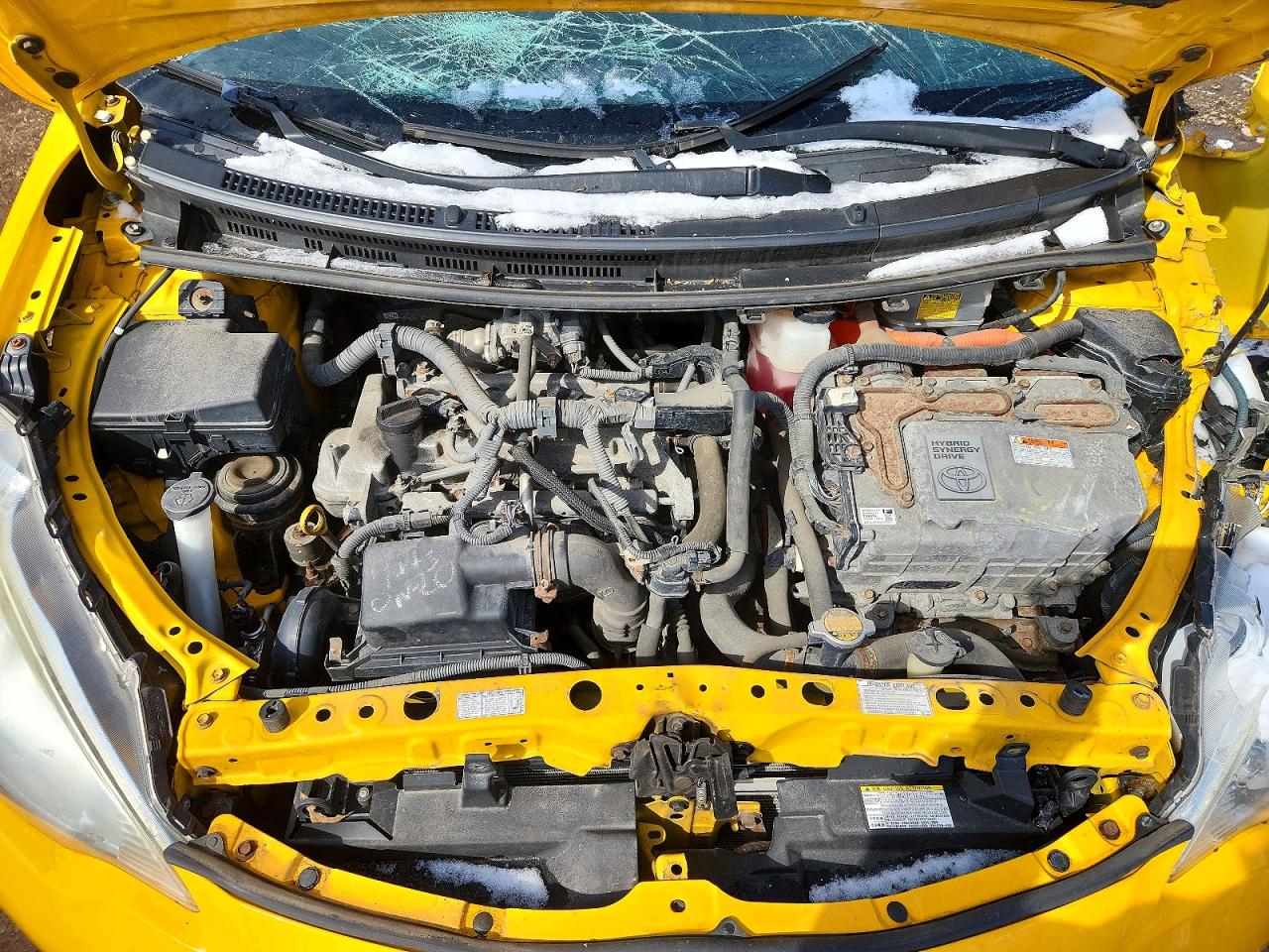 TOYOTA PRIUS C 2014 — 12
