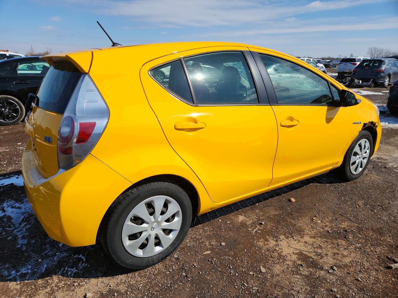 TOYOTA PRIUS C 2014 — 4