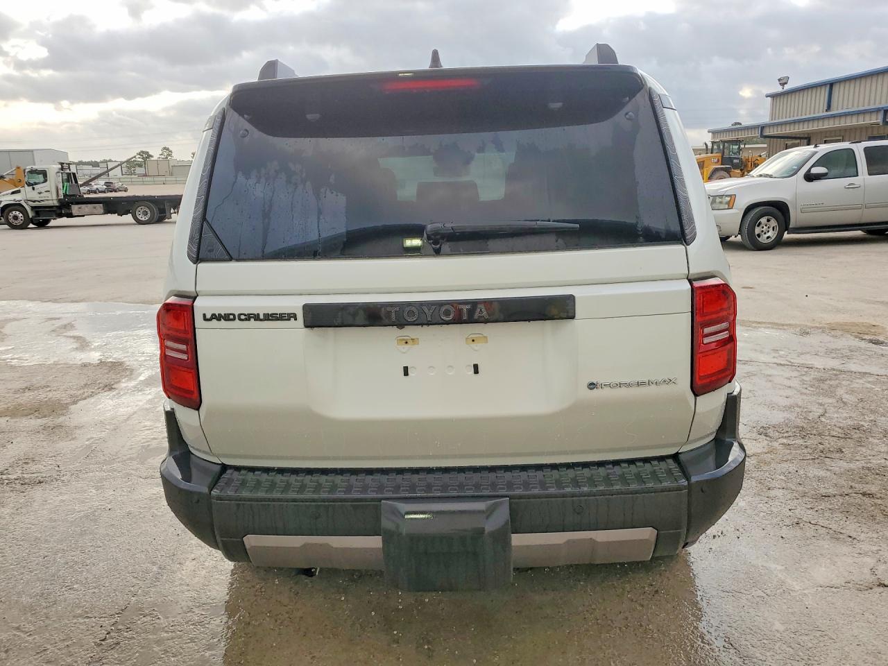 TOYOTA LAND CRUISER 2025 — 7