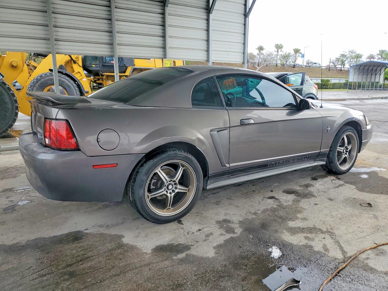 FORD MUSTANG 2003 — 4