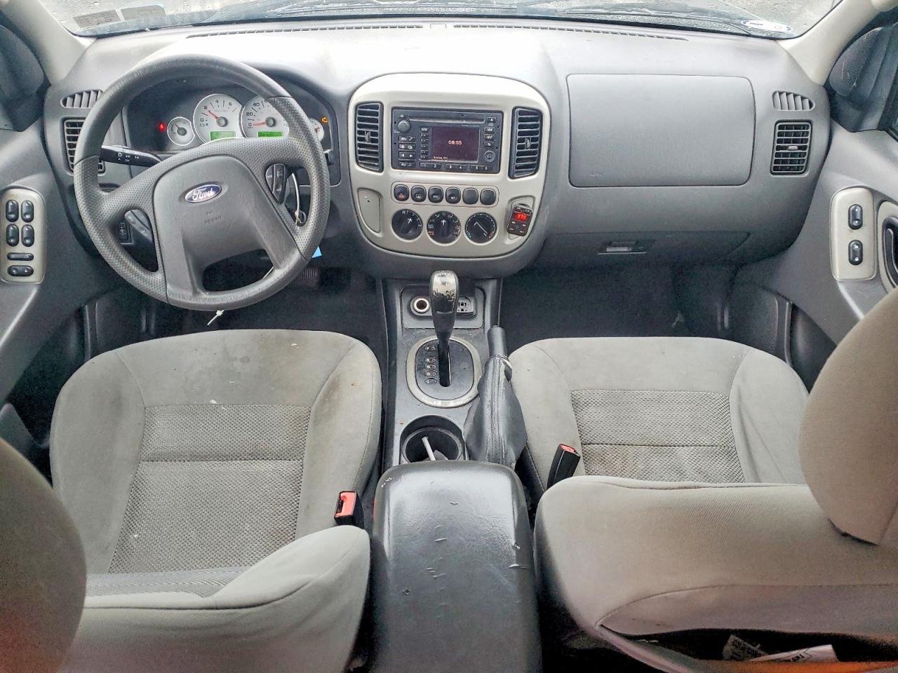 FORD ESCAPE 2005 — 9