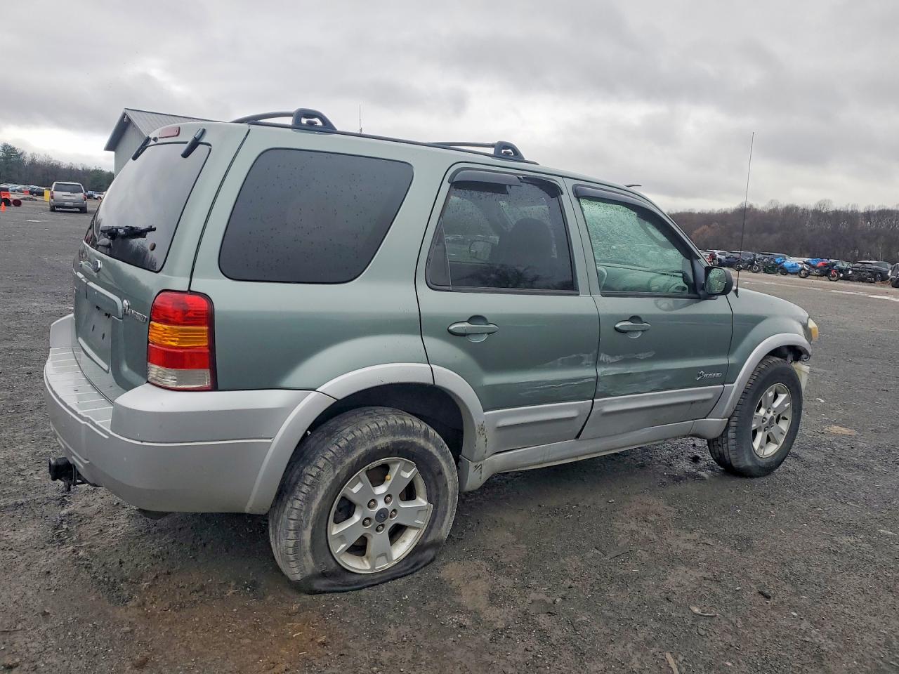 FORD ESCAPE 2005 — 4