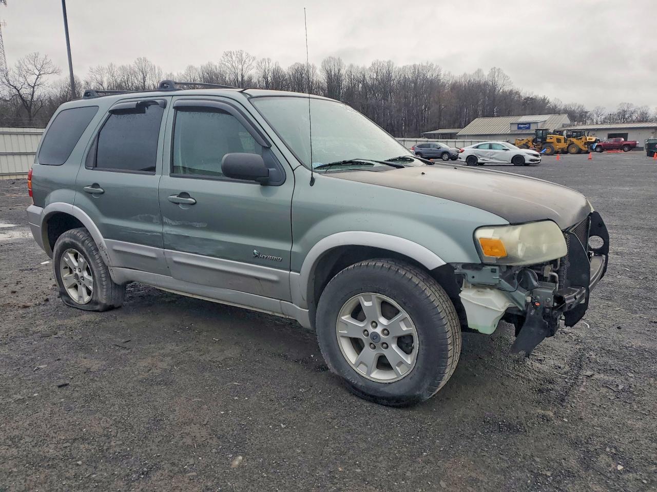 FORD ESCAPE 2005 — 5