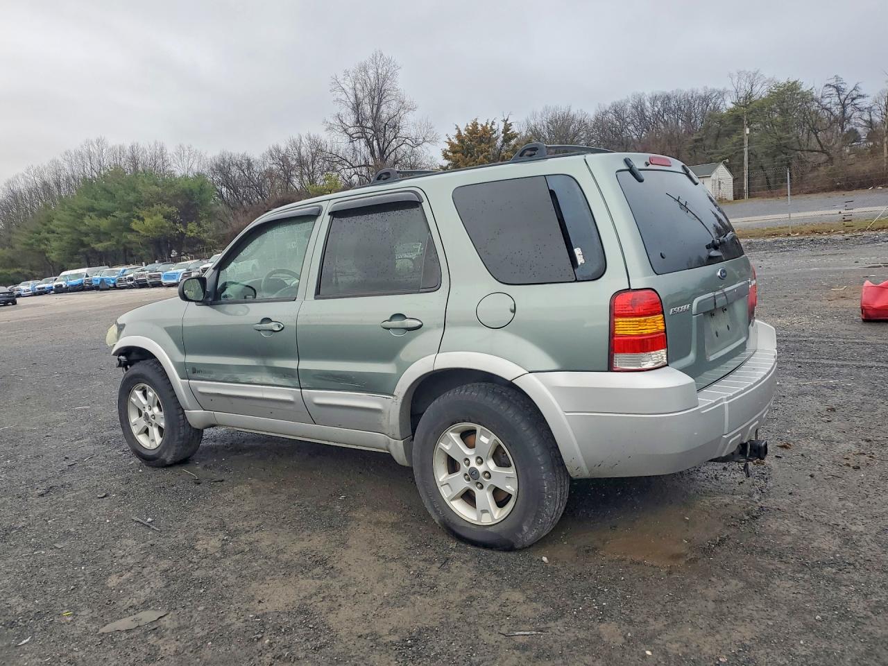 FORD ESCAPE 2005 — 3