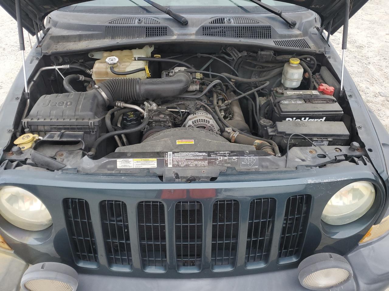 JEEP LIBERTY 2005 — 12