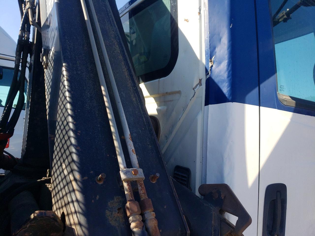 INTERNATIONAL 7000 2005 — 10
