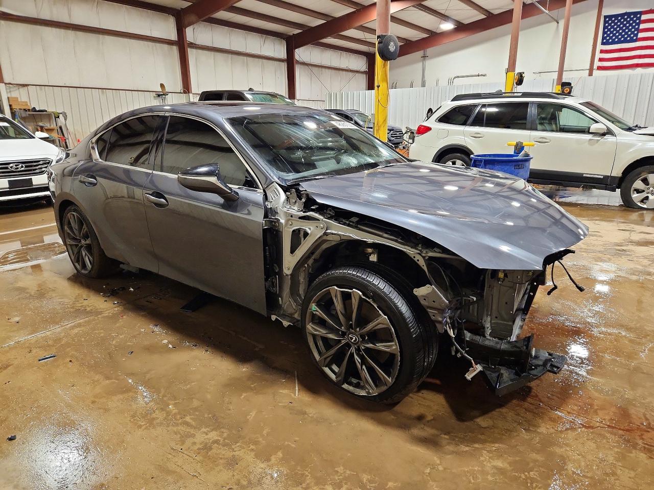 LEXUS IS 350 2023 — 5