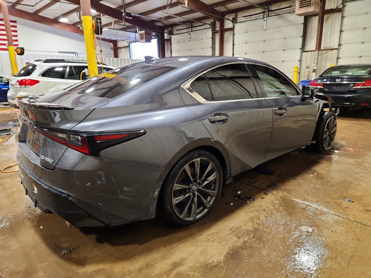 LEXUS IS 350 2023 — 4