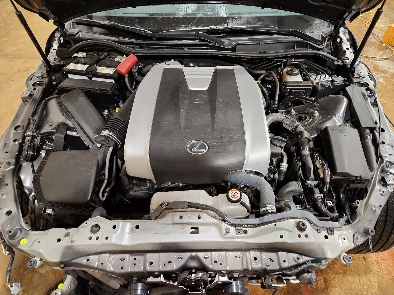 LEXUS IS 350 2023 — 12