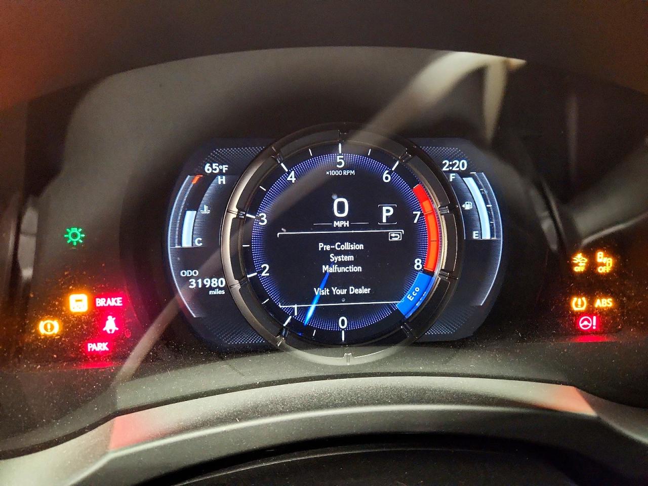 LEXUS IS 350 2023 — 10