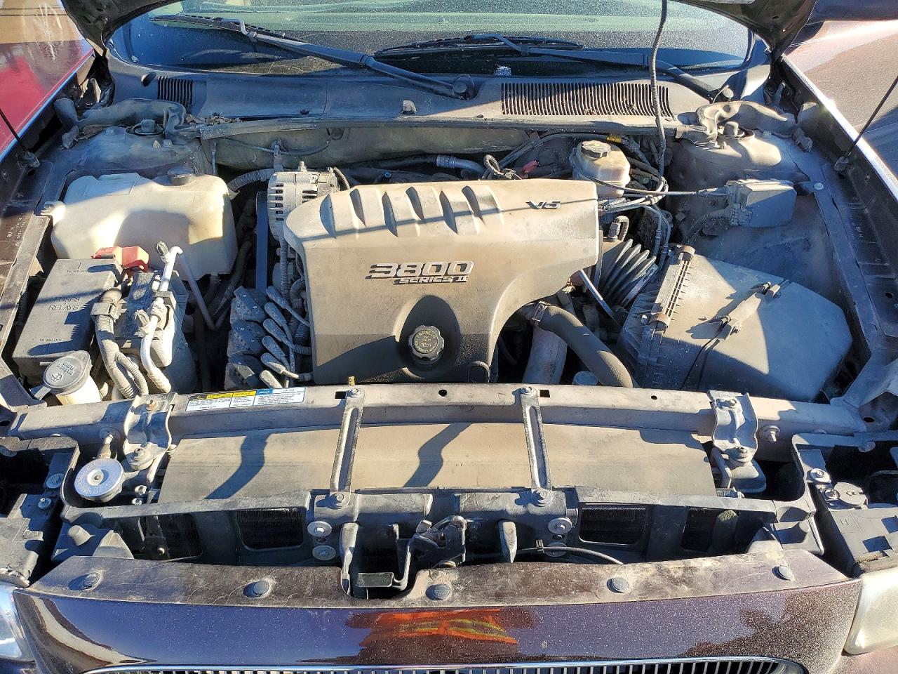 BUICK LESABRE 2001 — 12