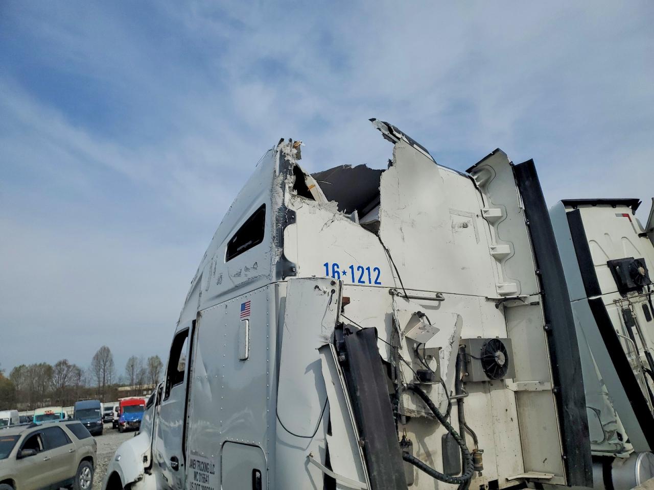 KENWORTH CONSTRUCTION 2016 — 10