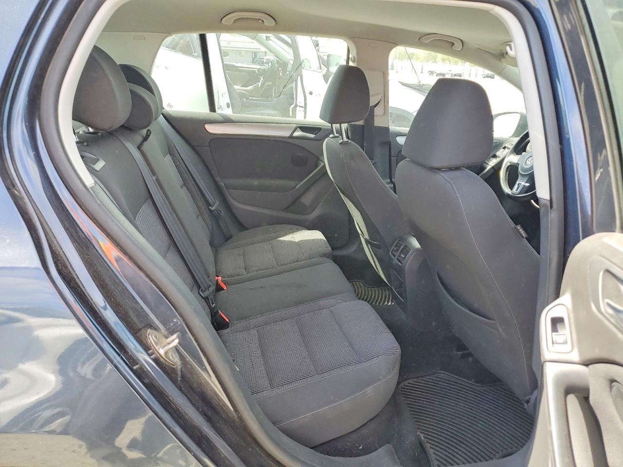 VOLKSWAGEN GOLF 2013 — 11