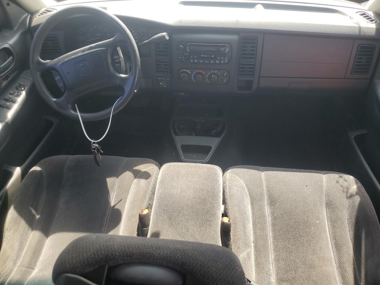 DODGE DAKOTA 2002 — 9