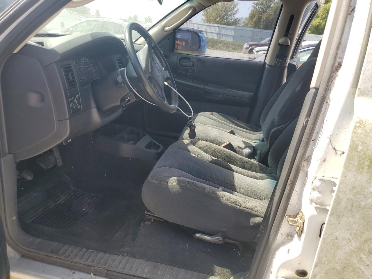 DODGE DAKOTA 2002 — 8