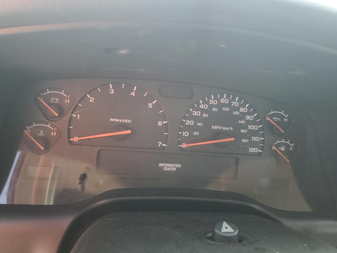 DODGE DAKOTA 2002 — 10
